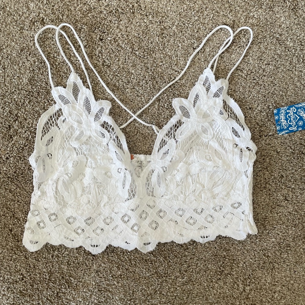 NWT Free People Adella lace bralette in white